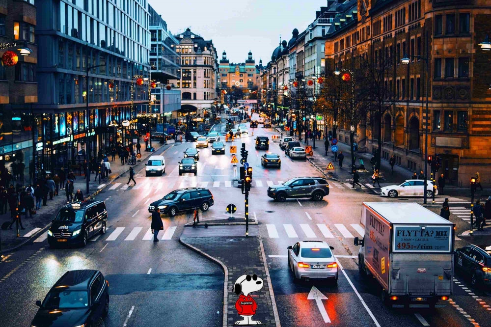 Bild 1 von Motiv Stockholm City - Visit by Snoopy - Fotomanipulation by Felix von Altersheim